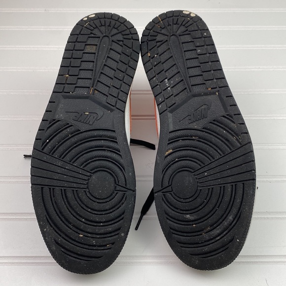 - Jordan 1 Mid Shattered Backboard Size 8 - Picture 11 of 12